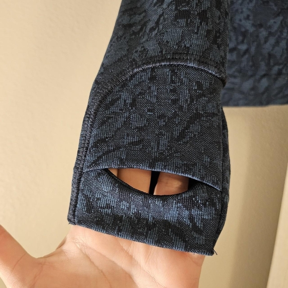 Gymshark Adapt Navy Jacket - Picture 4 of 5